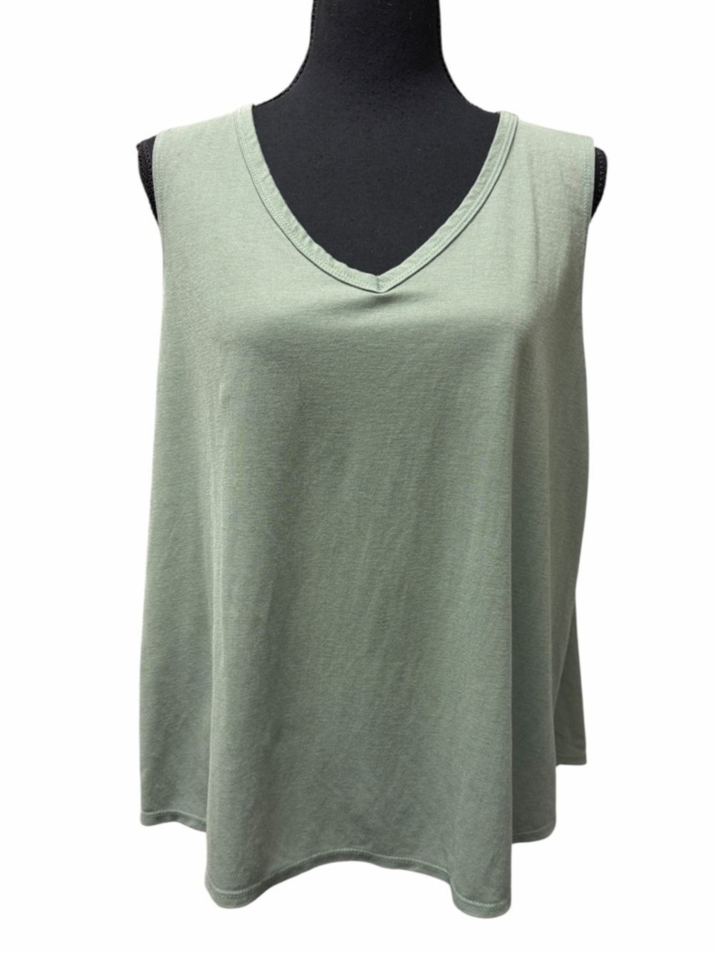 TRÈS BIEN Sage Green V-Neck Sleeveless Tank Top - Size L/XL (See Measurements)